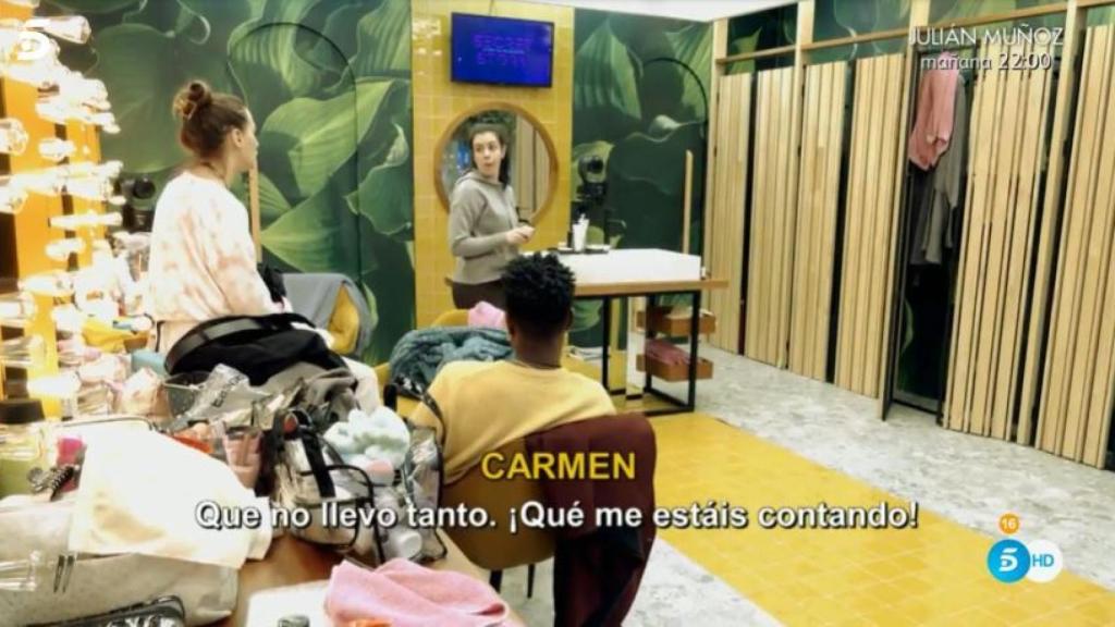 La pelea entre Nissy y Carmen en el baño.