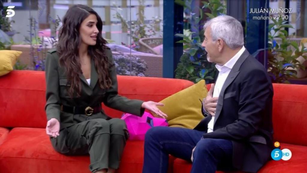 Lidia hablando con Carlos Sobera.