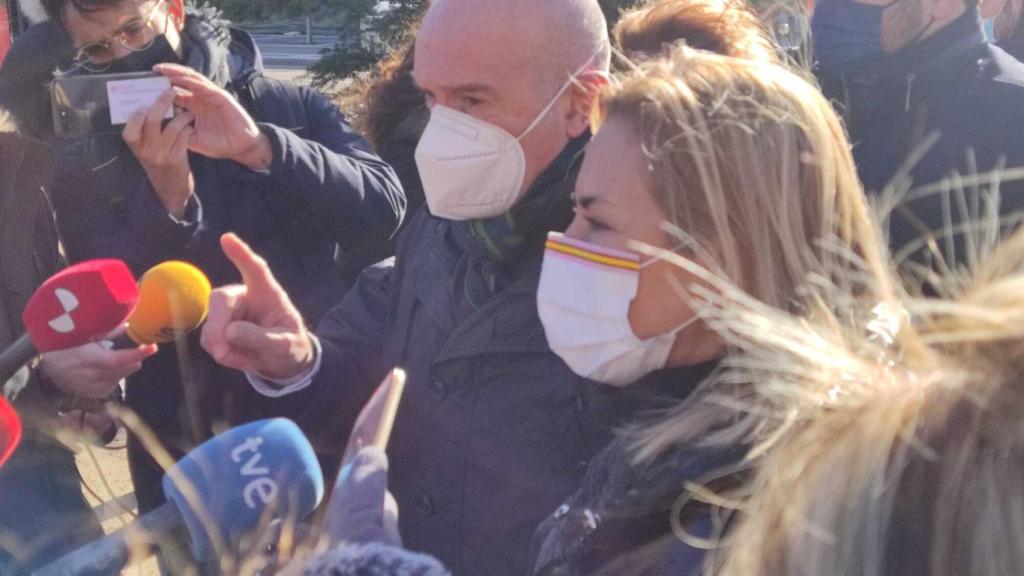 Ana Beltrán junto a Jesús Julio Carnero