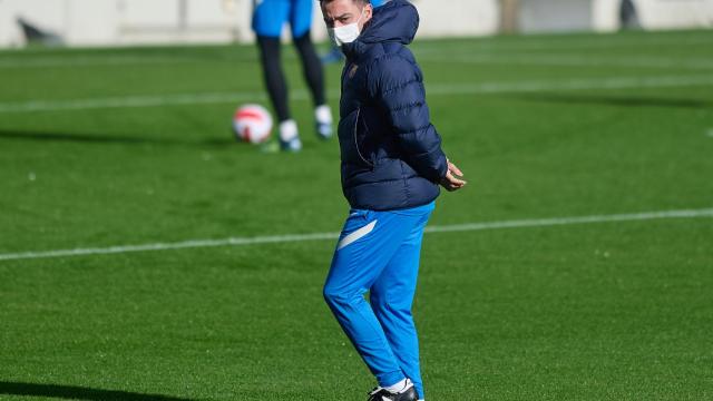 Xavi Hernández durante un entrenamiento del Barça