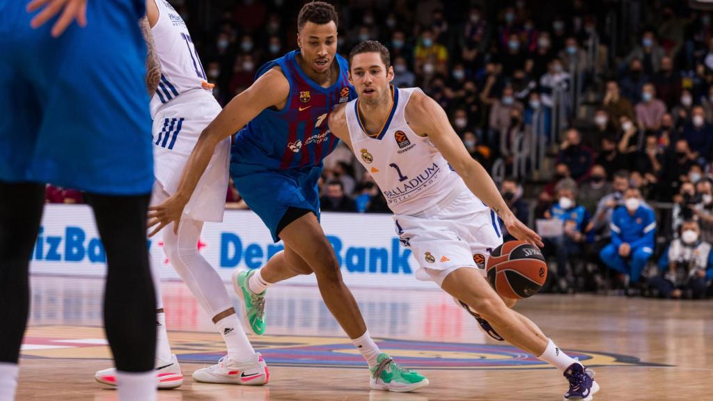 Fabien Causeur se escapa de la defensa de Dante Exum