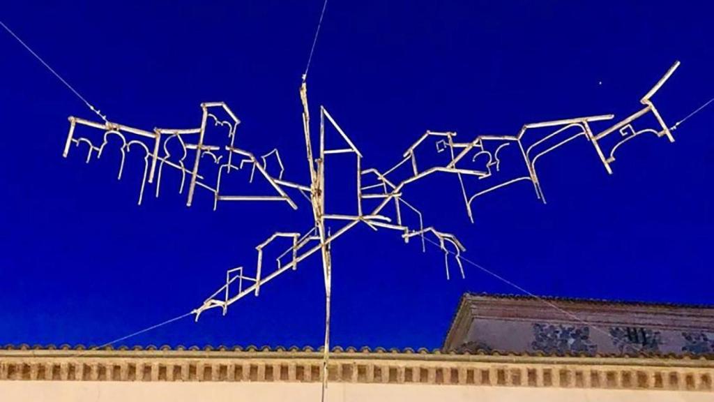 La escultura 'Tres Culturas' de Juan Garaizabal está valorada en 140.000 euros.