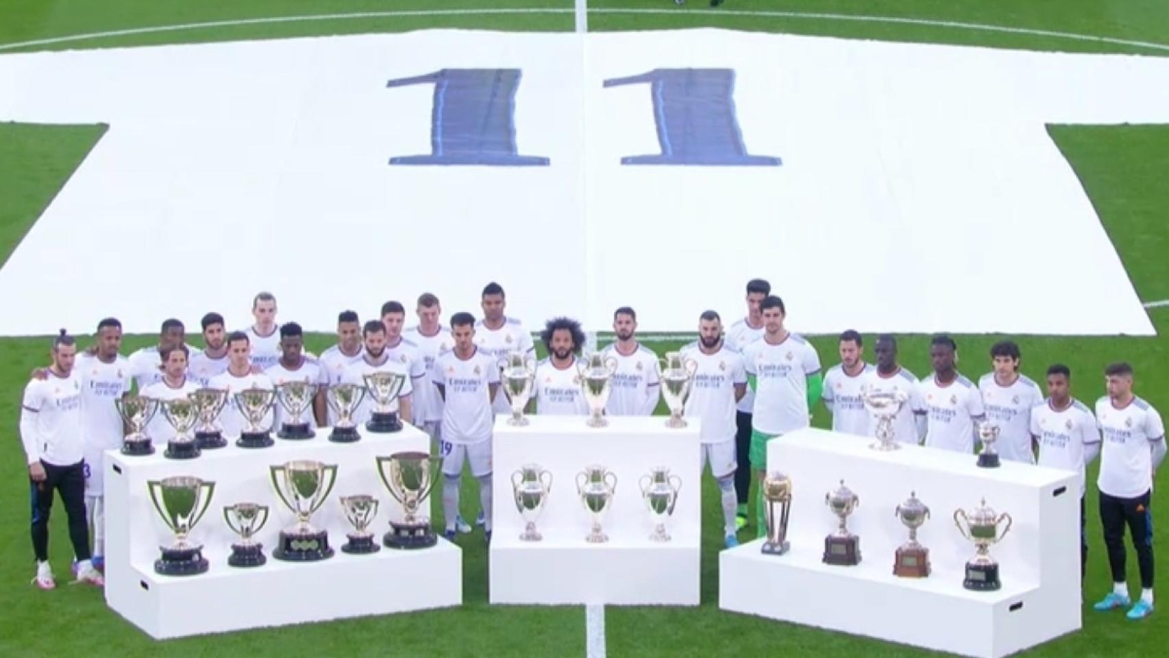 Homenaje a Paco Gento en el Santiago Bernabéu antes del Real Madrid - Elche