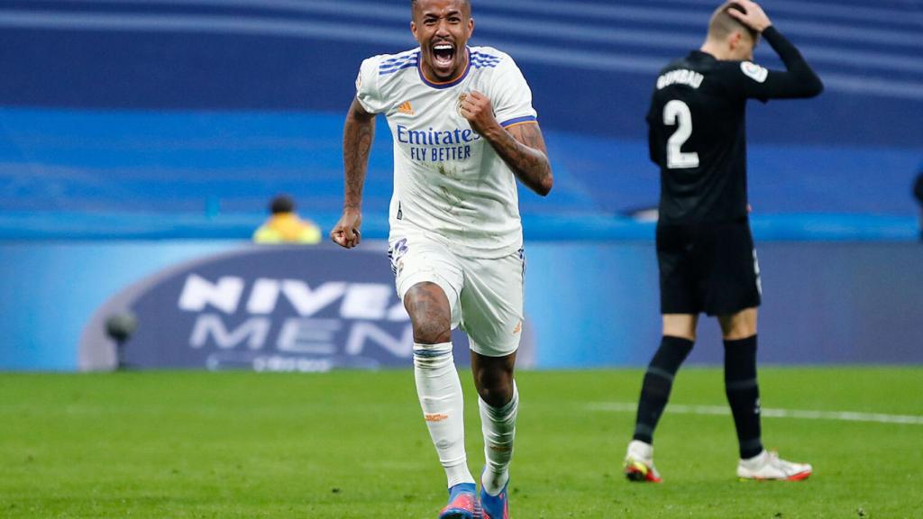 Eder Militao celebra su gol al Elche, clave para el empate