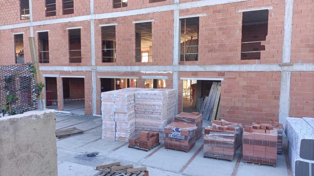 Las obras del Residencial entre Olivos vistas desde la terraza de una de las viviendas afectadas.