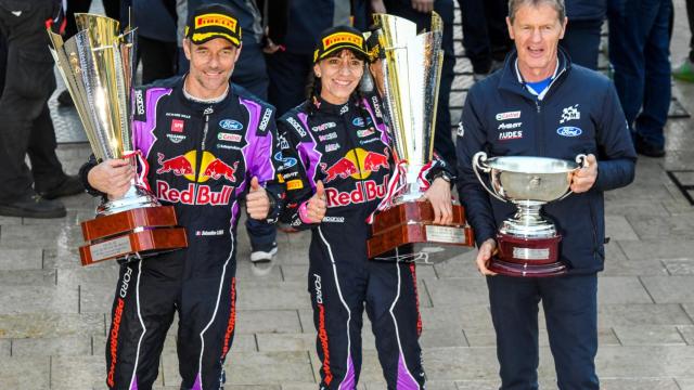 Isabelle Galmiche, junto a Sebastien Loeb tras ganar en el Rally de Montecarlo.