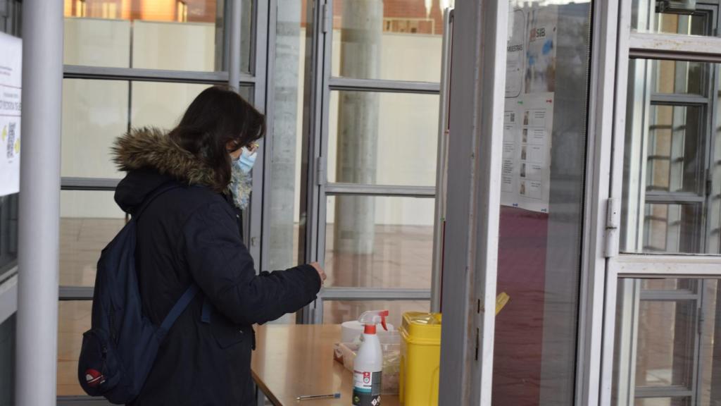 La UCLM ofrece pruebas PCR gratuitas a toda su comunidad universitaria