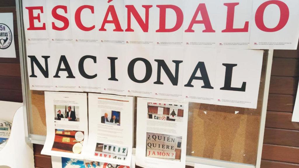 Uno de los tablones de anuncios de la Consejería de Sanidad de Castilla-La Mancha.