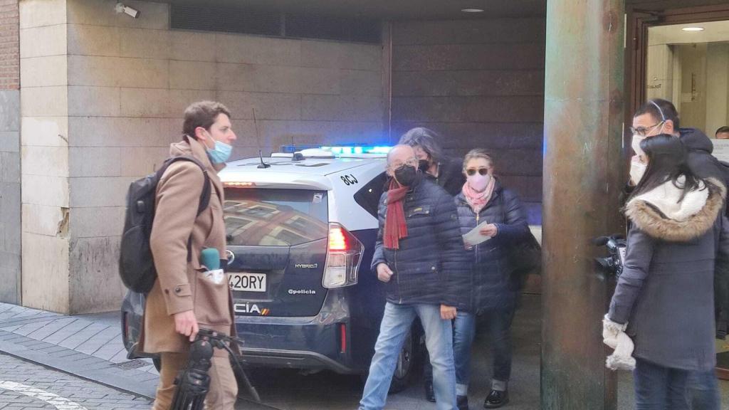 Medios de comunicación aguardan a la llegada de Ramón a los Juzgados de Valladolid
