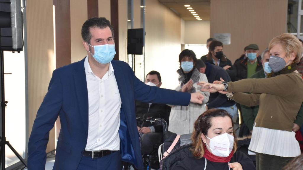 Luis Tudanca a su llegada al LAVA para presentar el programa de gobierno del PSOECyL