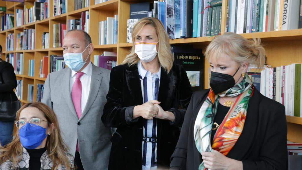 La vicesecretaria de Organización del Partido Popular, Ana Beltrán, junto al presidente del PP Zamora, José María Barrios; y la número dos a las Cortes por Zamora, Leticia García