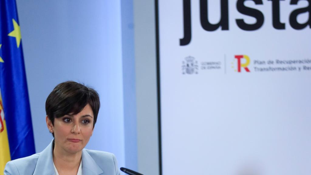 Isabel rodríguez, ministra portavoz, en la sala de prensa de Moncloa.