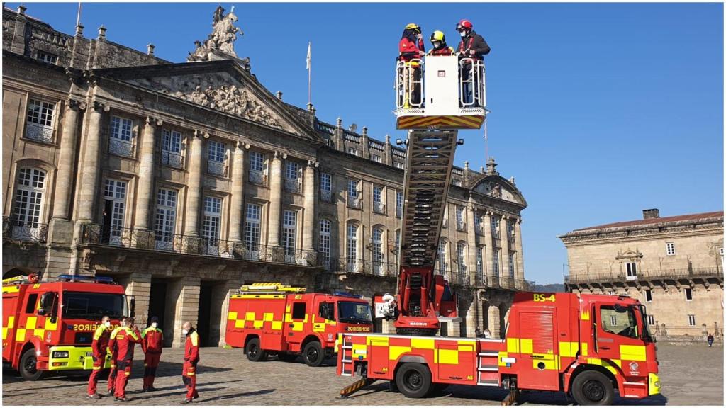 El nuevo camión de bomberos.