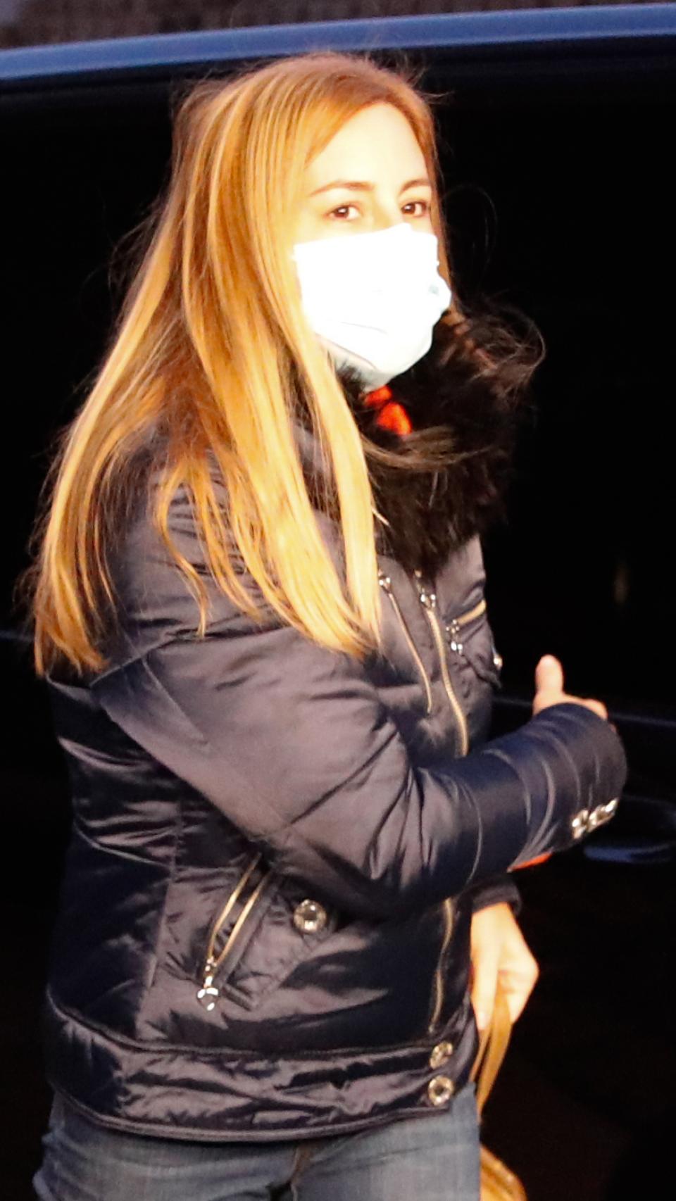 Ainhoa Armentia Acedo llegando al despacho de abogados donde trabaja en Vitoria.