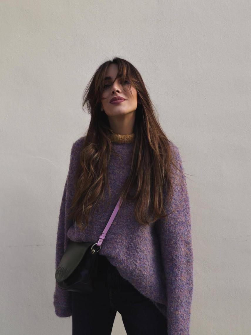 Rocío Osorno con el modelo Alforja Banner de Ganni.