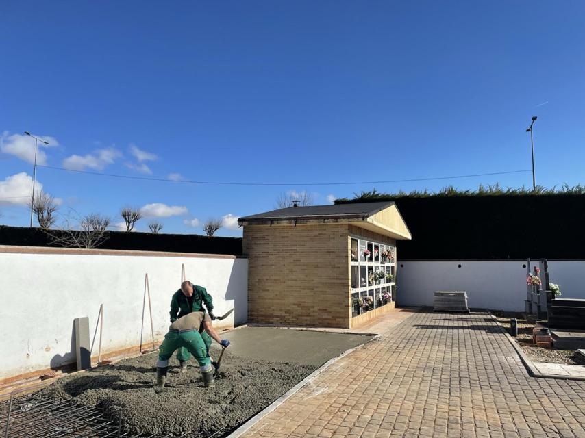 Obras en el cementerio municipal de Carbajosa de la Sagrada