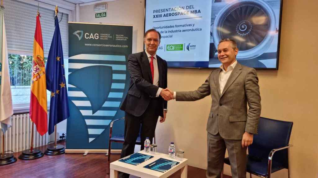 Carlos Suárez, Director del Aerospace MBA de la Escuela de Organización Industrial – EOI, y Enrique Mallón, Presidente Consorcio Aeronáutico Gallego.