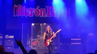 El heavy metal de Barón Rojo y la pólvora valenciana prenden las fiestas de Valladolid