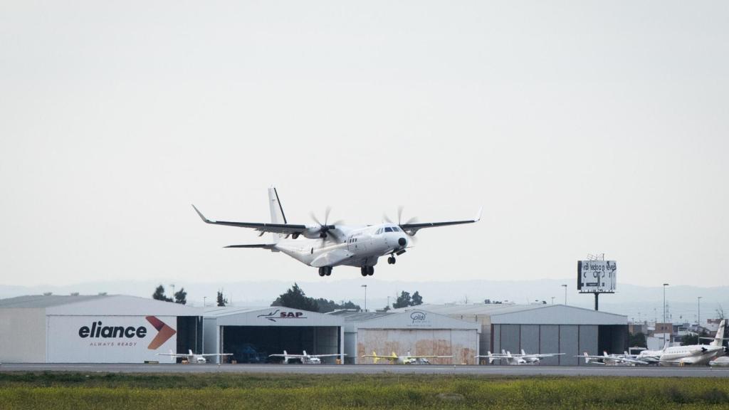 Imagen del primer vuelo del  C295 CLEAN SKY FTB2 en el que ha participado la empresa burgalesa Aciturri