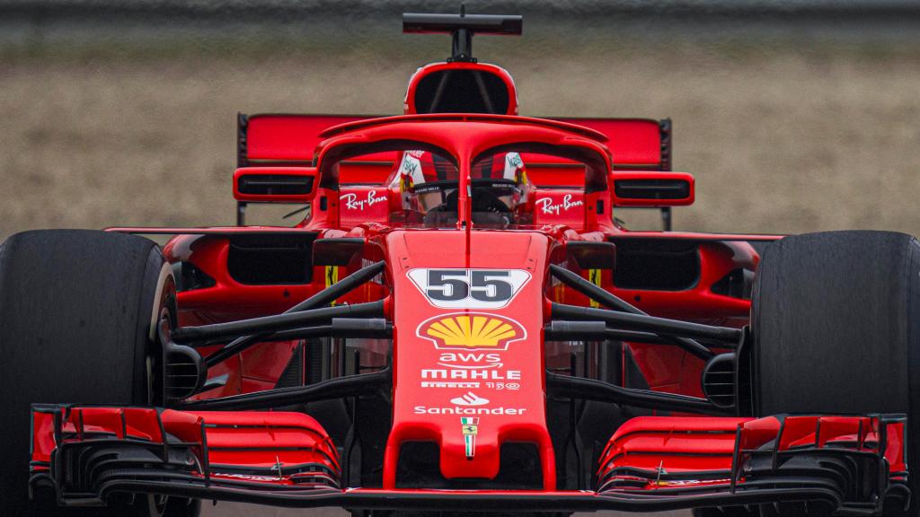 Carlos Sainz probando un SF71H en el circuito de Fiorano