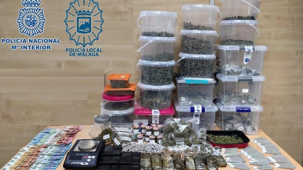 El material incautado.