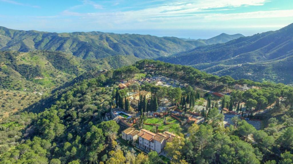 Vista del Cortijo La Reina, en los Montes de Málaga, que será transformado en hotel de 5 estrellas.