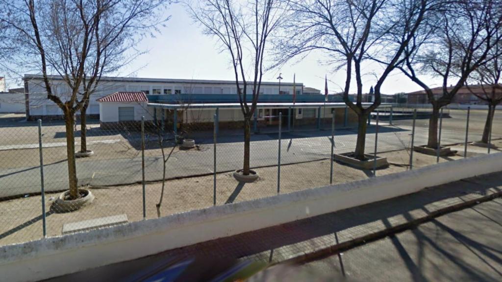 Colegio Virgen del Monte de Bolaños de Calatrava (Ciudad Real). Imagen de archivo