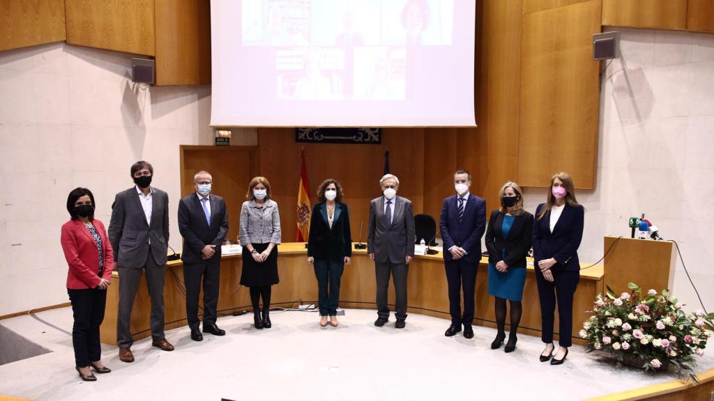 El Comité de Expertos para la reforma fiscal.