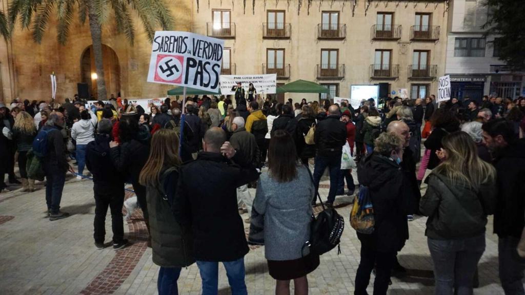 Un instante de la concentración en Elche.