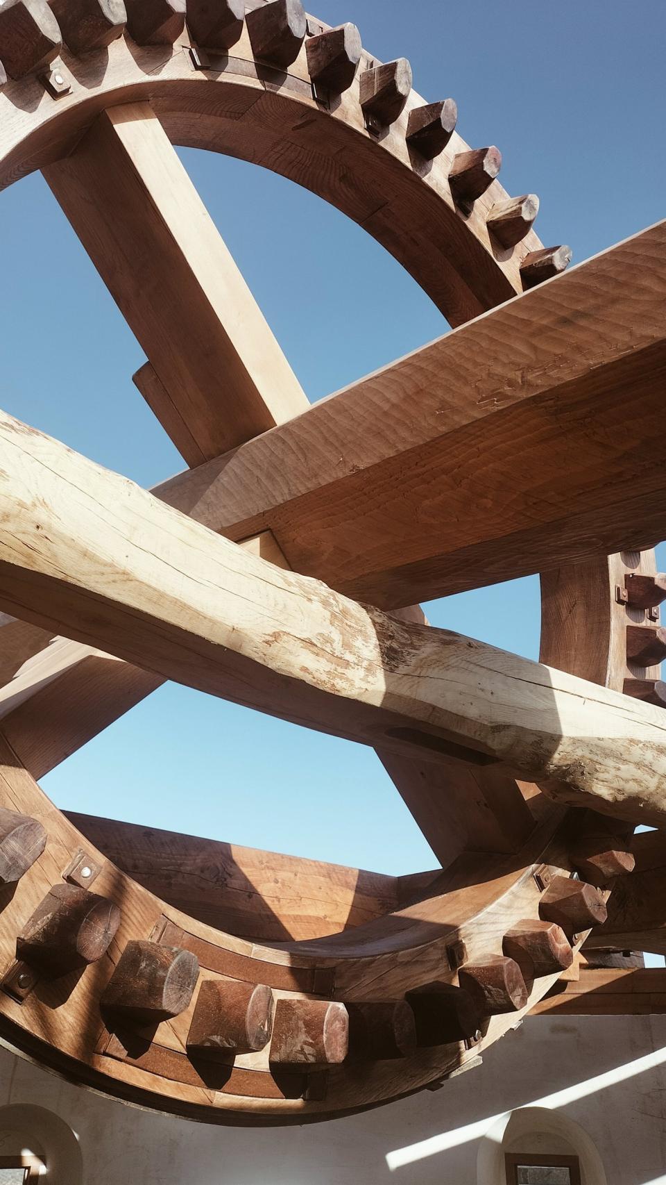 Eje de giro y rueda catalina del molino Sansón Carrasco de Puerto Lápice