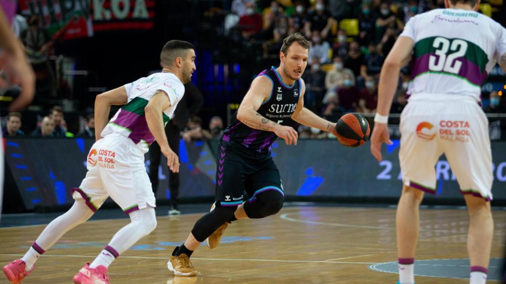 Rafa Luz, excajista, frente a Jaime Fernández.