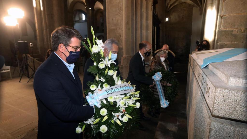Feijóo y Santalices durante el homenaje a Castelao.