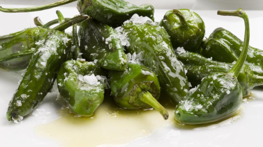 Trucos para extraer las semillas de los pimientos picantes.