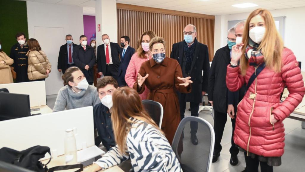 Raquel Sánchez durante su visita al Centro de Competencias Digitales de Renfe en Miranda de Ebro