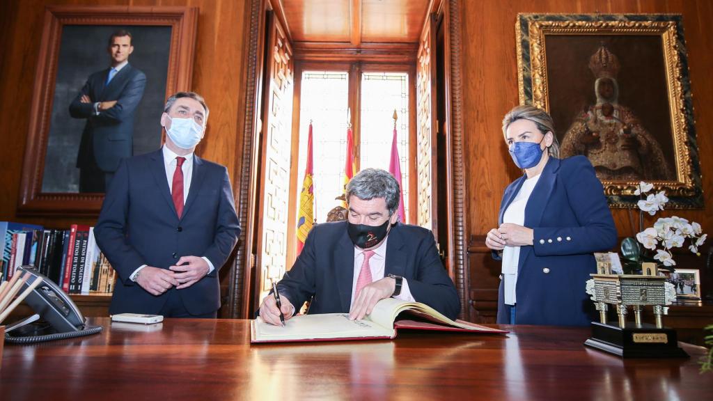 Reunión de Milagros Tolón con el ministro Escrivá en Toledo. Foto: Ayuntamiento de Toledo