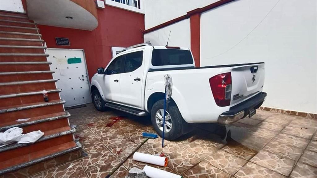 El estacionamiento donde fue asesinado el periodista Roberto Toledo.