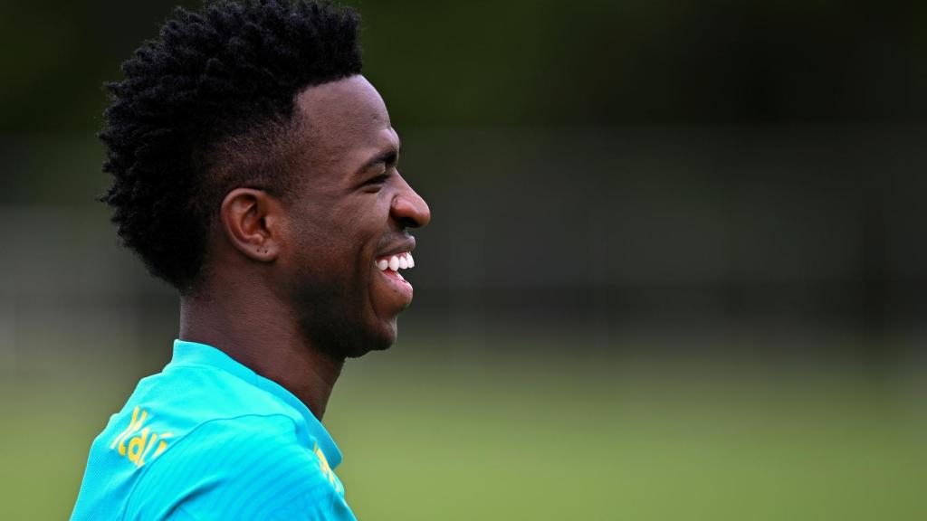 Vinicius Júnior entrena con Brasil.