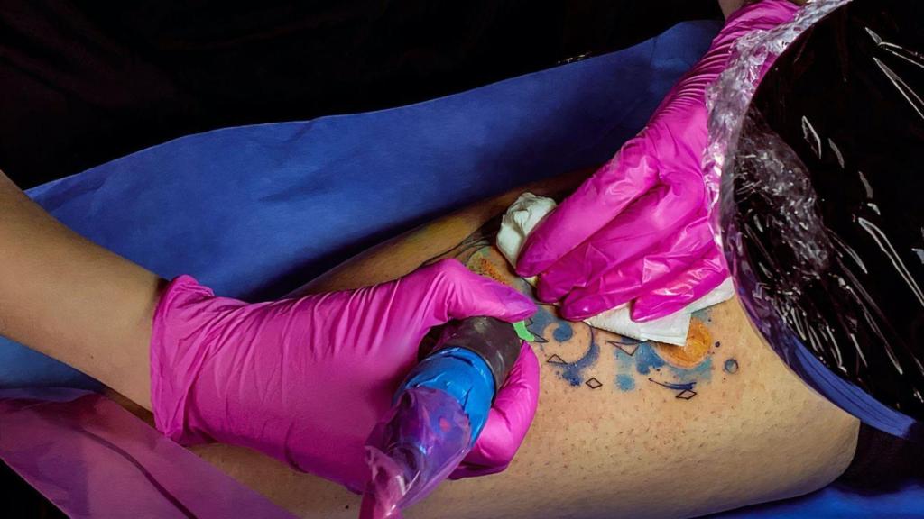 Descubre todo lo que necesitas saber sobre los tatuajes con Dermagraphic Tattoo (A Coruña)