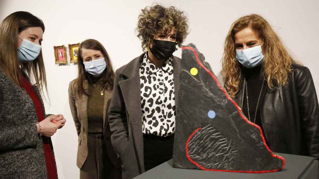 La sede de la Diputación en Vigo acoge la exposición de Rosa Neutro