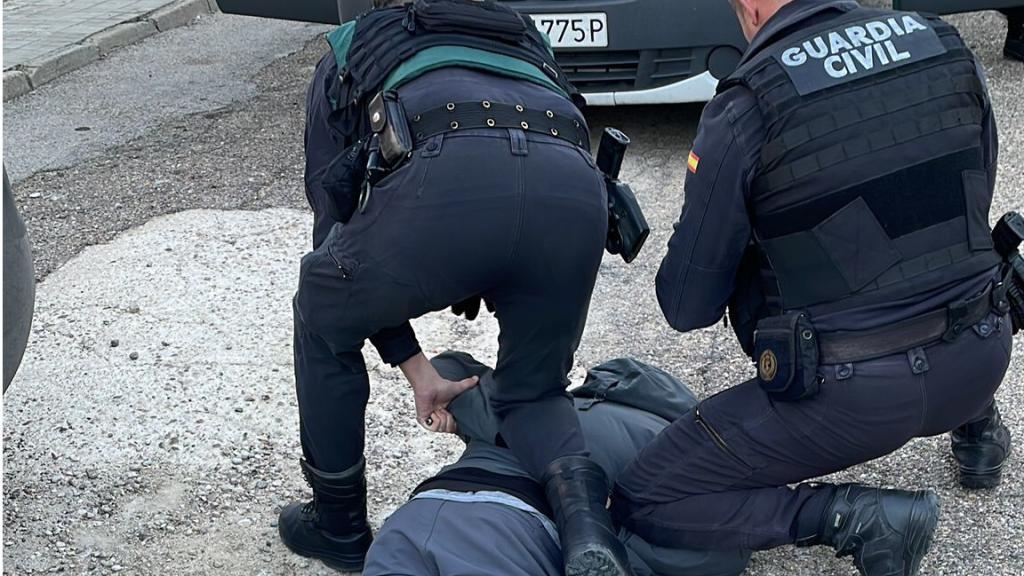 El momento en el que el conductor de 36 años pudo ser detenido.