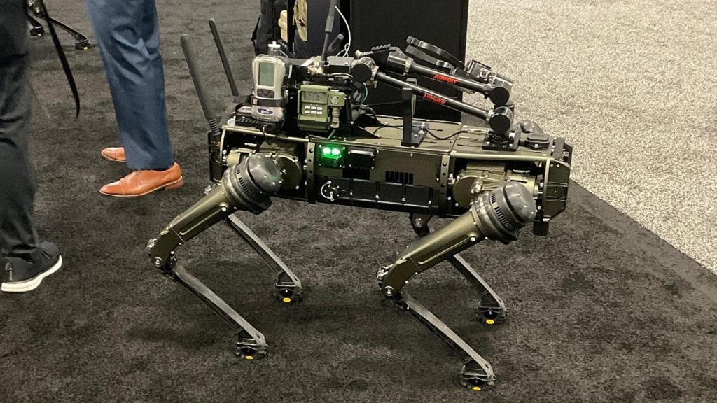 Perro de Ghost Robotics.