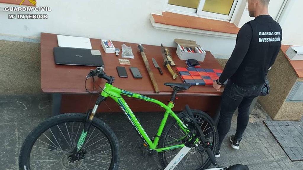 Parte de los objetos requisados a los ladrones.