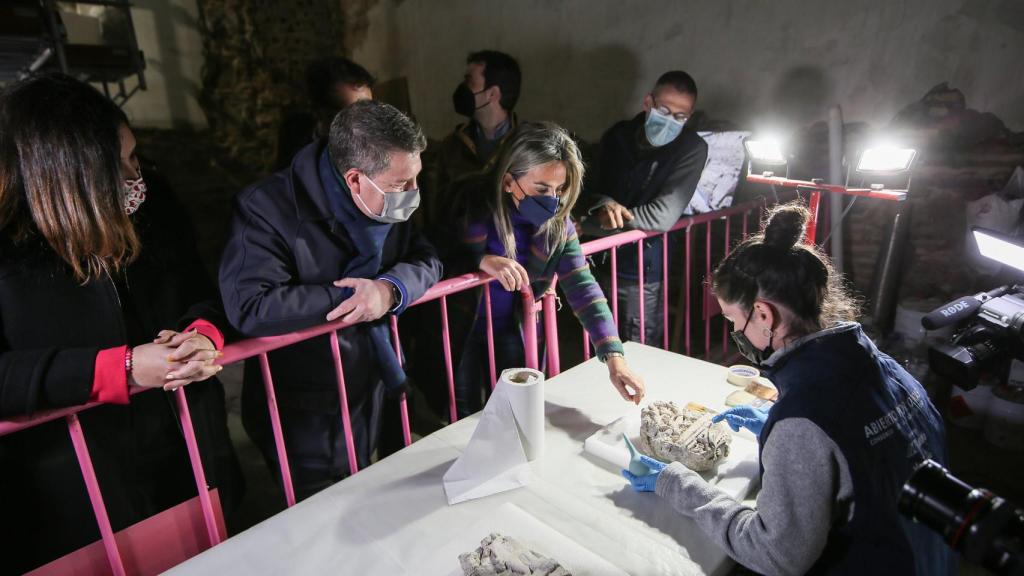 Visita institucional al 'Salón Rico' de Toledo.