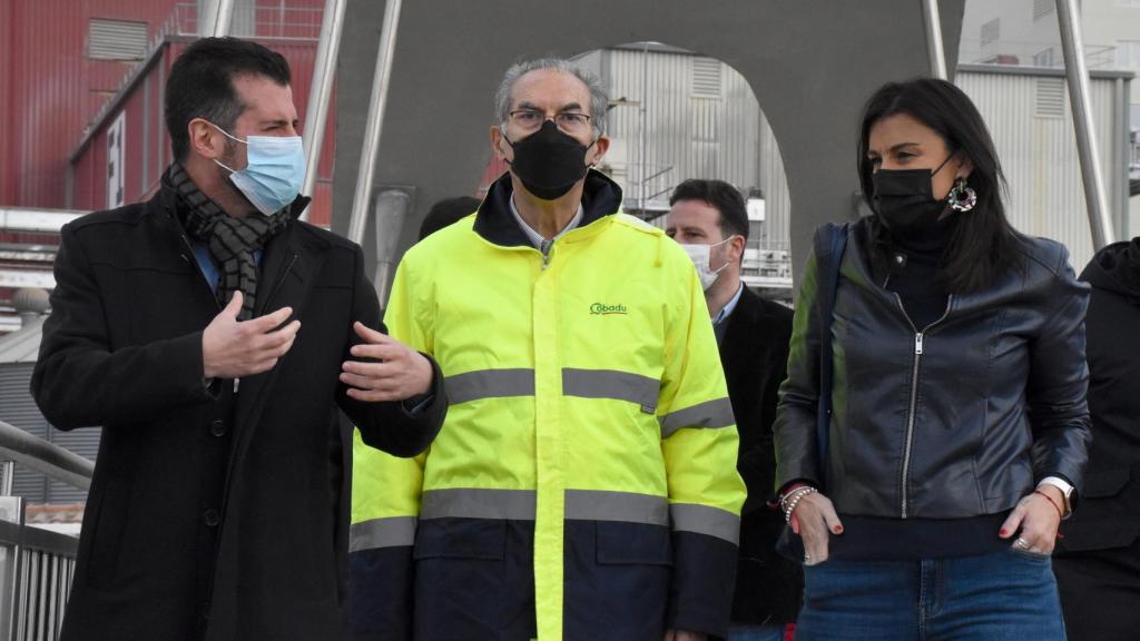 Luis Tudanca, Rafael Sánchez y Ana Sánchez en Cobadú