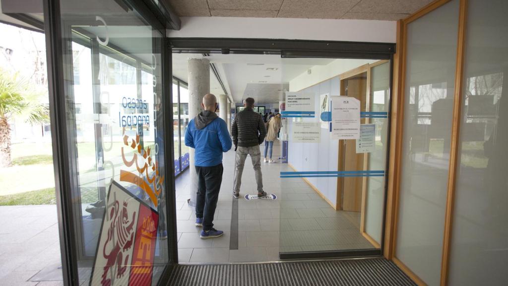 Vacunación en el Centro de Salud de Capuchinos (Salamanca)
