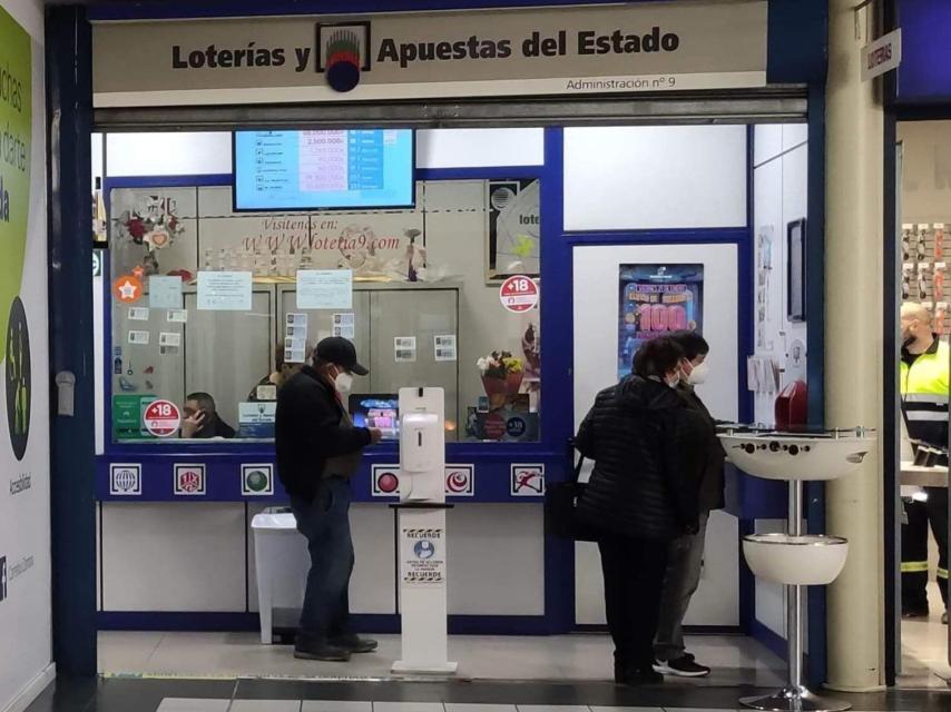 Administración de loterías número 9 del centro comercial de Valderaduey
