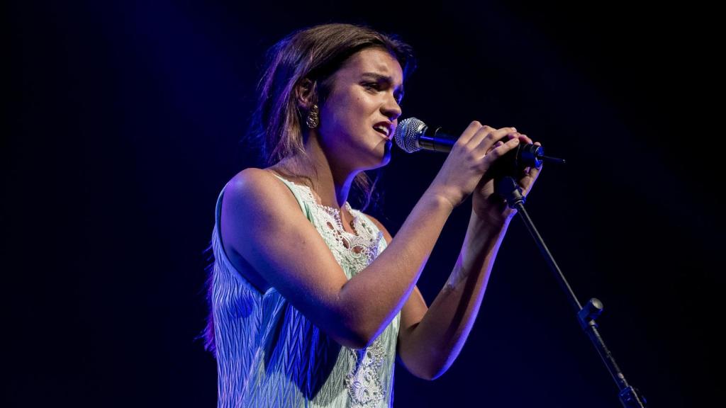 Amaia Romero durante una actuación en el Teatro Real.