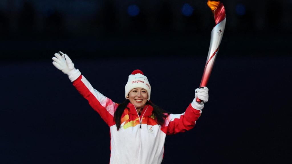 La esquiadora uigur Dinigeer Yilamujiang.