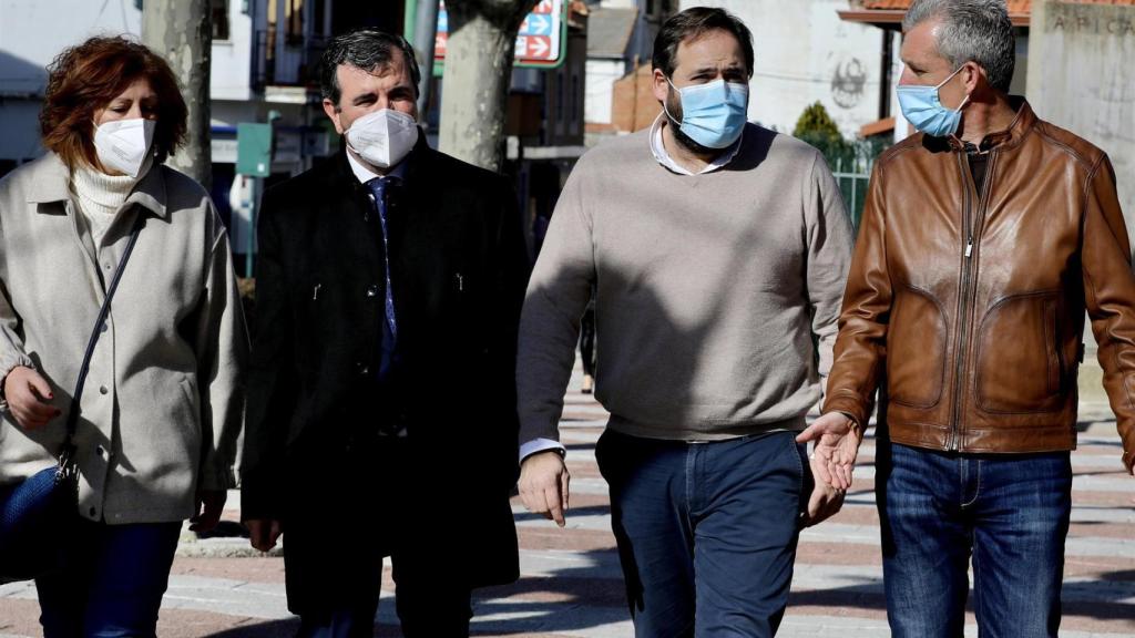 El presidente del PP-CLM, Paco Núñez, este sábado en El Tiemblo (Ávila).