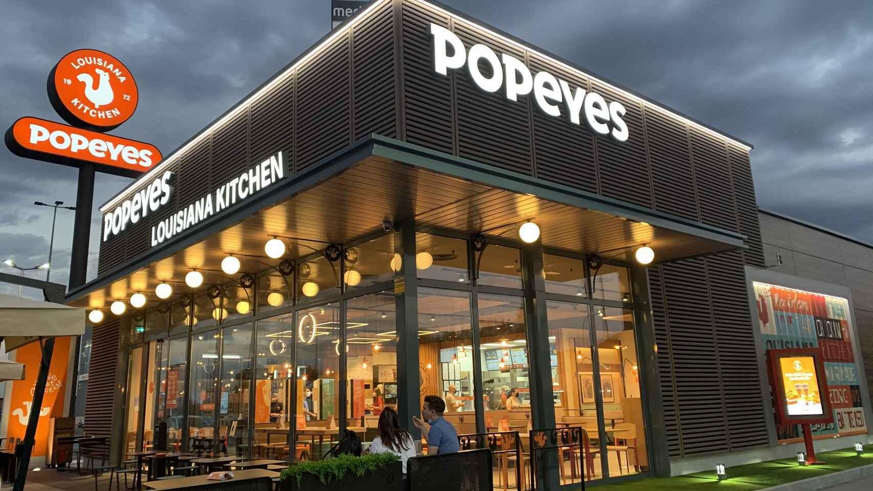 Imagen de uno de los restaurantes de la cadena Popeyes.